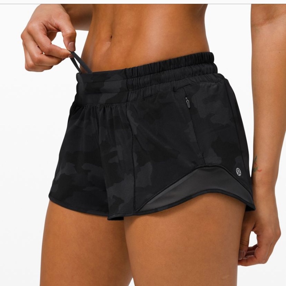 Lululemon camo Hotty Hot Short 2.5”